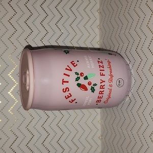 Brand new s DW Home Holiday Festive Berry Fizz candle